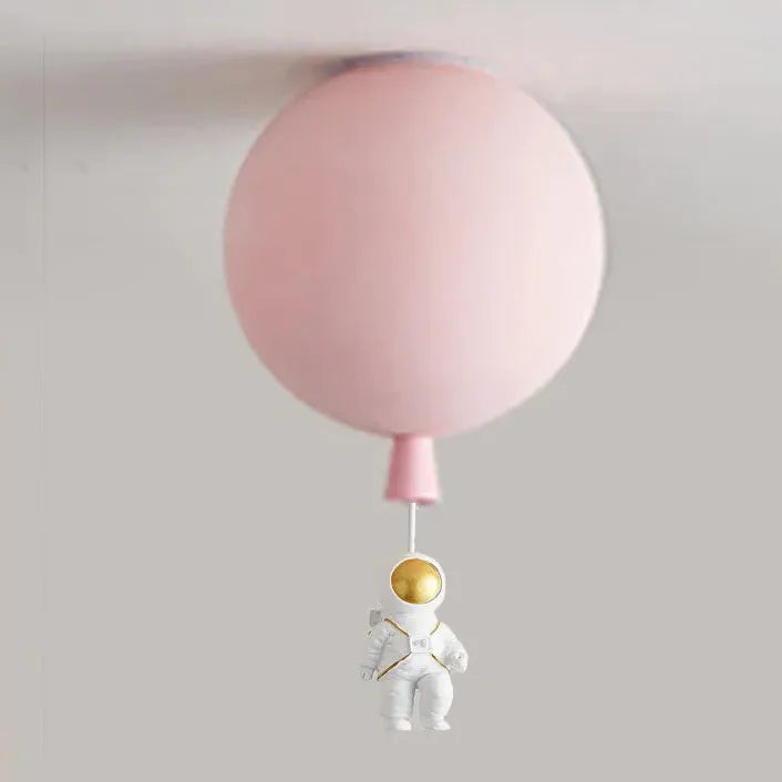 Babyzimmer Deckenleuchte mit bunten Ballons und Astronaut