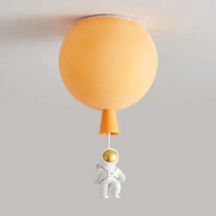 Babyzimmer Deckenleuchte mit bunten Ballons und Astronaut