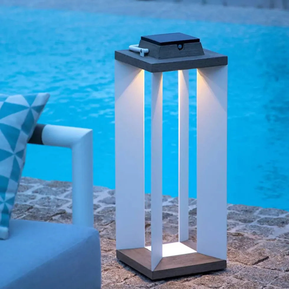 Kabellose LED Stehlampe für stilvolles Outdoor Ambiente