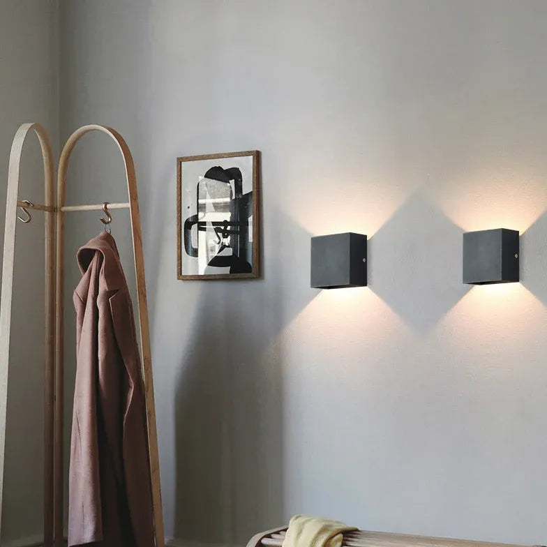 Black Up & Down Light Square Orr Metal Neutral Light