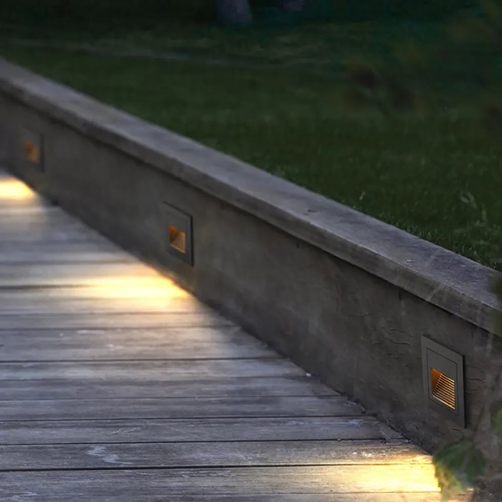 Wandeinbauleuchte Treppe Schalterdose für stilvolle Außenbeleuchtung